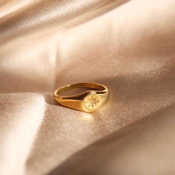 CLOSING SALE! 18K Gold Plated North Star Ring - Picture 4 of 4